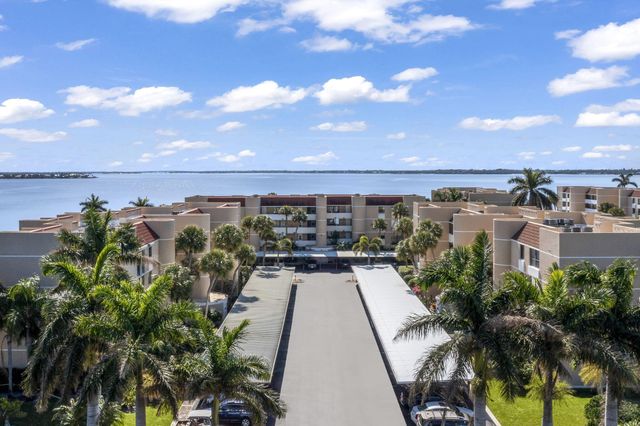 3472 NE Causeway Boulevard 104, Jensen Beach, FL 34957