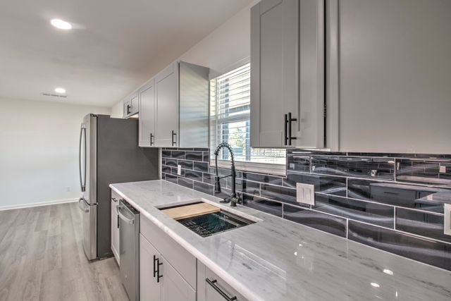 718 Arapaho Drive, Tioga, TX 76271