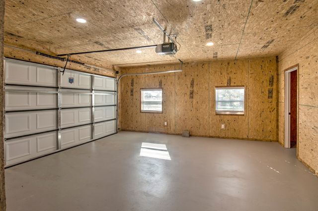 718 Arapaho Drive, Tioga, TX 76271