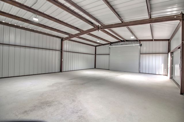 718 Arapaho Drive, Tioga, TX 76271