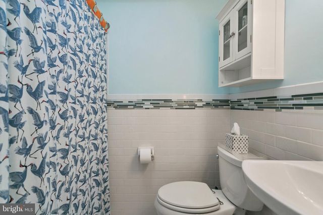 2257 DERMOND AVE, Upper Darby, PA 19082