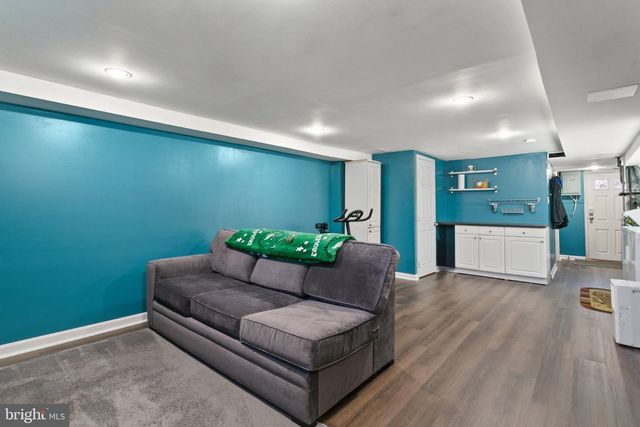 2257 DERMOND AVE, Upper Darby, PA 19082