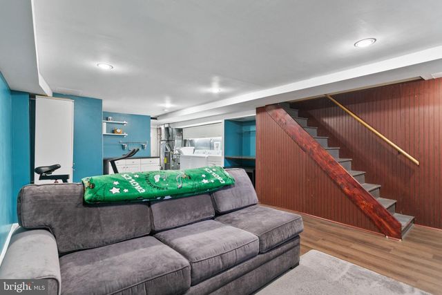 2257 DERMOND AVE, Upper Darby, PA 19082