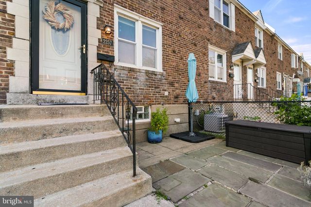 2257 DERMOND AVE, Upper Darby, PA 19082