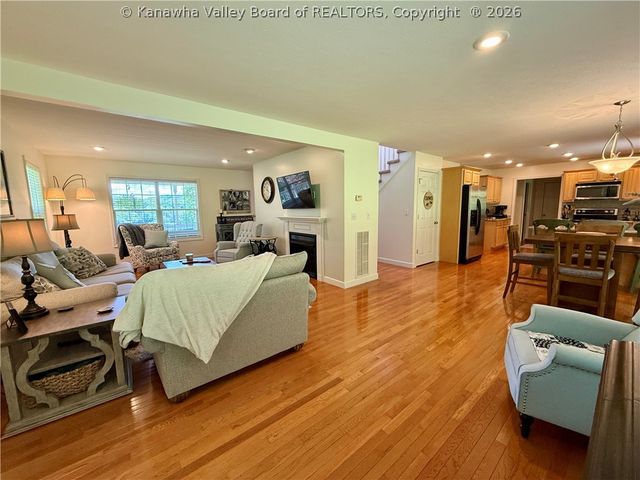 215 Seneca Valley Estates, Charleston, WV 25320
