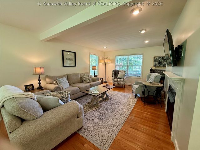 215 Seneca Valley Estates, Charleston, WV 25320