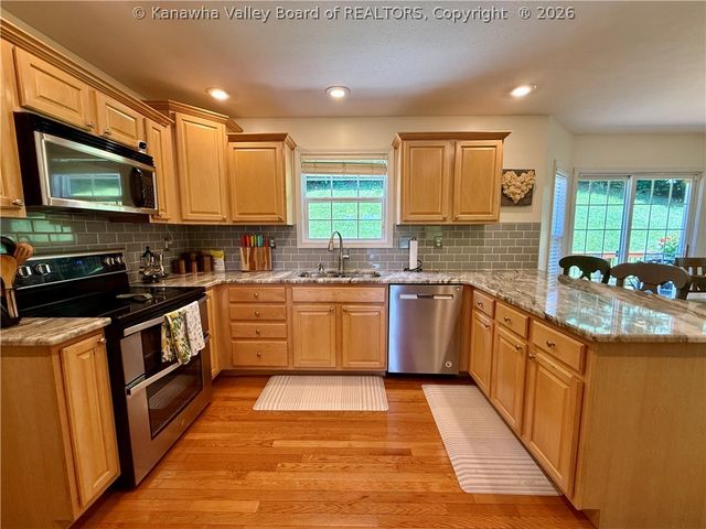 215 Seneca Valley Estates, Charleston, WV 25320
