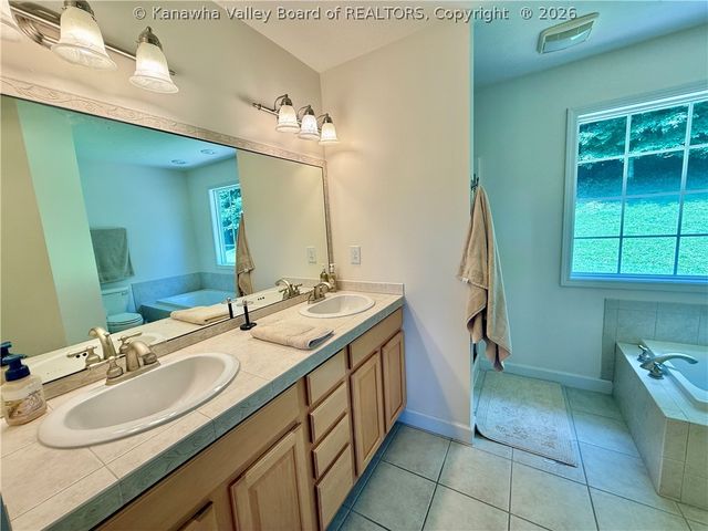 215 Seneca Valley Estates, Charleston, WV 25320