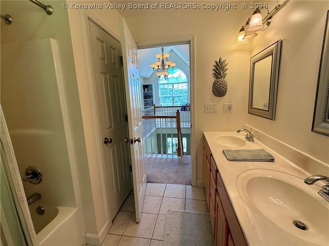 215 Seneca Valley Estates, Charleston, WV 25320
