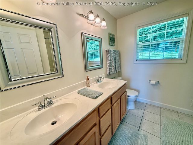 215 Seneca Valley Estates, Charleston, WV 25320