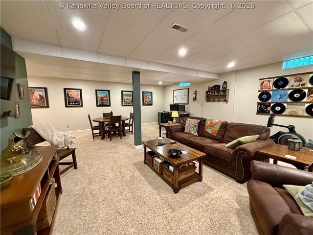 215 Seneca Valley Estates, Charleston, WV 25320