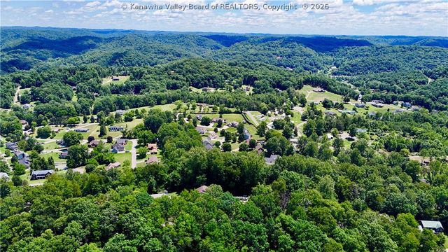 215 Seneca Valley Estates, Charleston, WV 25320