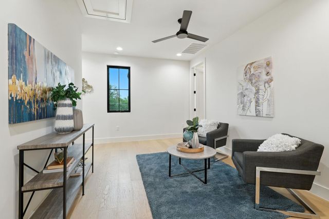 2007 Pasadena DR, Austin, TX 78757