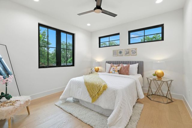2007 Pasadena DR, Austin, TX 78757