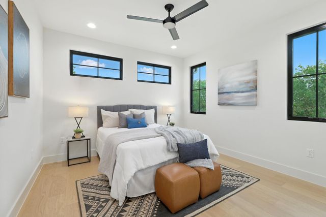 2007 Pasadena DR, Austin, TX 78757