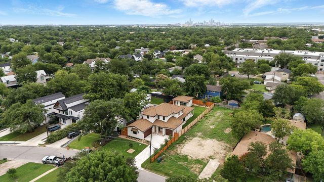 2007 Pasadena DR, Austin, TX 78757