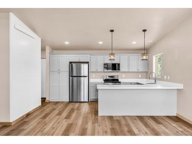 388 14th Trl, Cotopaxi, CO 81223