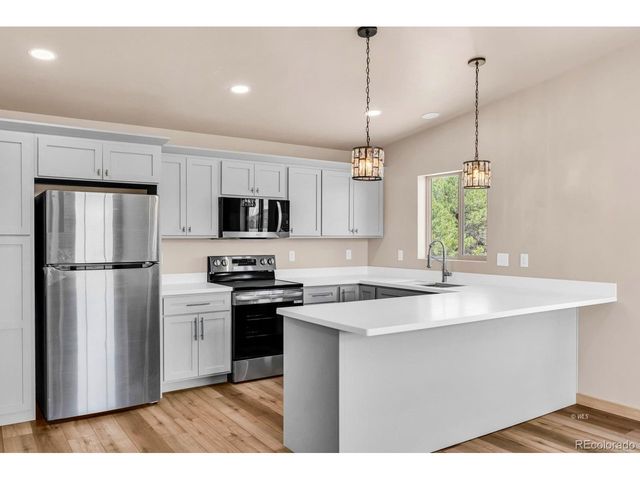 388 14th Trl, Cotopaxi, CO 81223