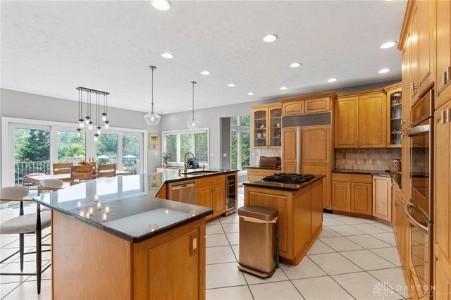 332 Skyland Drive, Beavercreek Twp, OH 45305