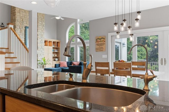 332 Skyland Drive, Beavercreek Twp, OH 45305