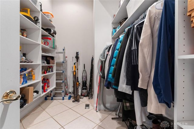 332 Skyland Drive, Beavercreek Twp, OH 45305