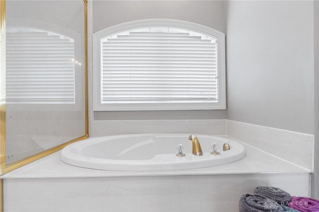 332 Skyland Drive, Beavercreek Twp, OH 45305