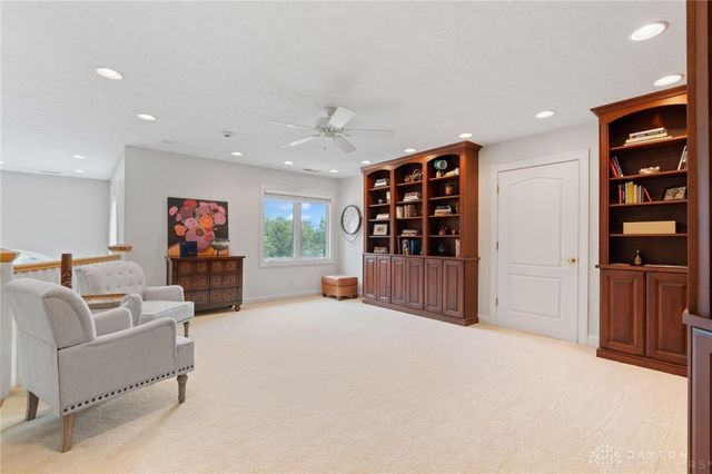 332 Skyland Drive, Beavercreek Twp, OH 45305