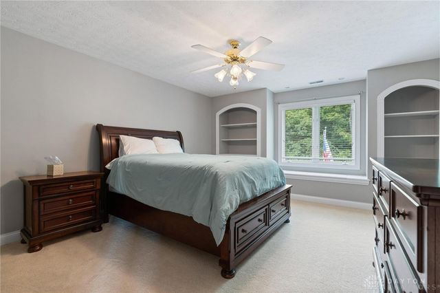 332 Skyland Drive, Beavercreek Twp, OH 45305