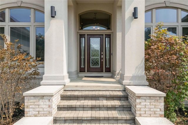 332 Skyland Drive, Beavercreek Twp, OH 45305