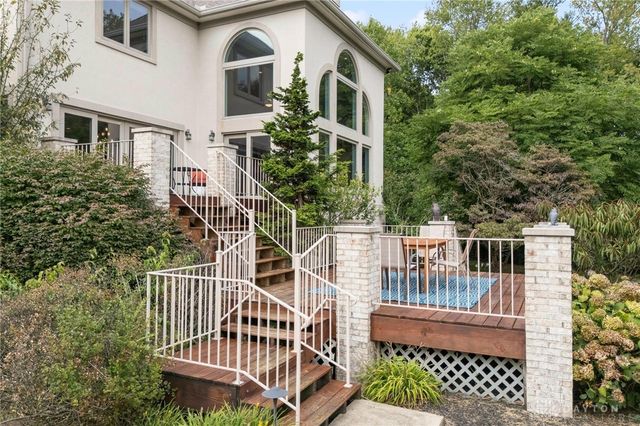 332 Skyland Drive, Beavercreek Twp, OH 45305