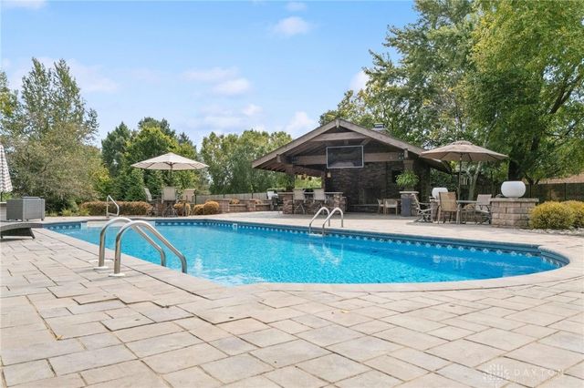 332 Skyland Drive, Beavercreek Twp, OH 45305