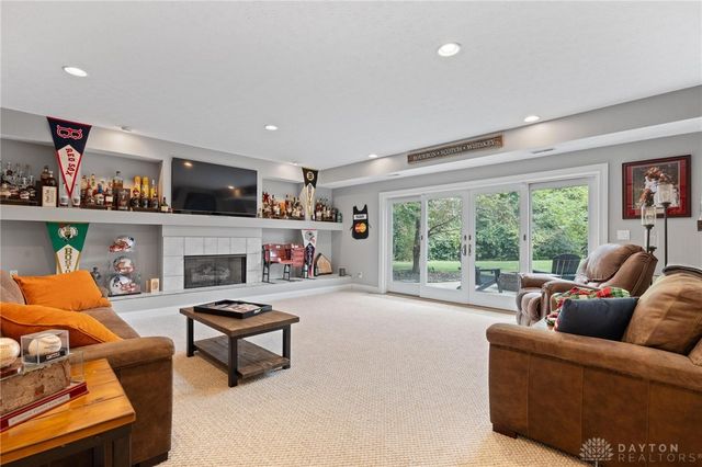 332 Skyland Drive, Beavercreek Twp, OH 45305