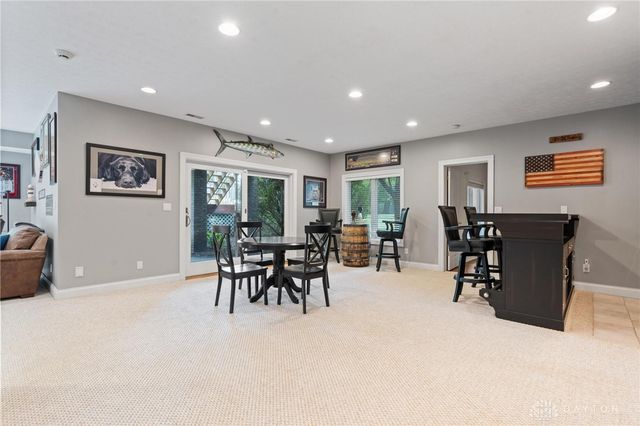 332 Skyland Drive, Beavercreek Twp, OH 45305