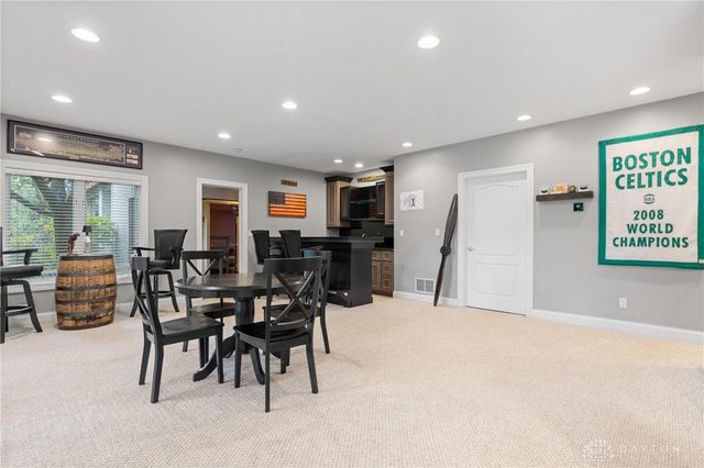 332 Skyland Drive, Beavercreek Twp, OH 45305