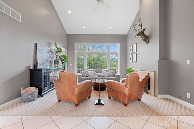 332 Skyland Drive, Beavercreek Twp, OH 45305