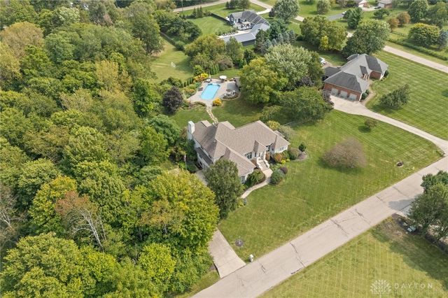 332 Skyland Drive, Beavercreek Twp, OH 45305