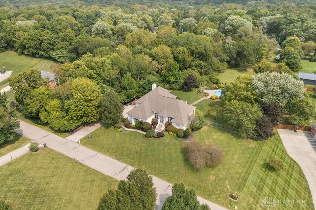 332 Skyland Drive, Beavercreek Twp, OH 45305