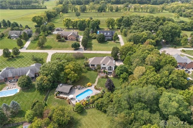 332 Skyland Drive, Beavercreek Twp, OH 45305