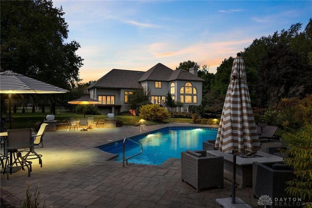 332 Skyland Drive, Beavercreek Twp, OH 45305