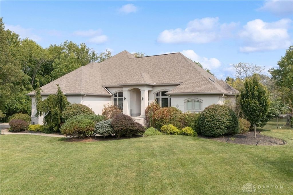 332 Skyland Drive, Beavercreek Twp, OH 45305