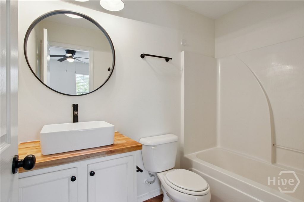 Image 23 of property listing at 84 Fairgreen Street, Savannah, GA 31407