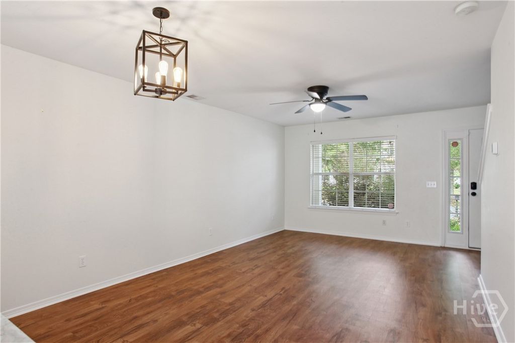 Image 9 of property listing at 84 Fairgreen Street, Savannah, GA 31407