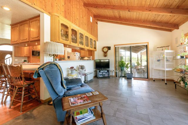 12832 Los Osos Street, Redding, CA 96003