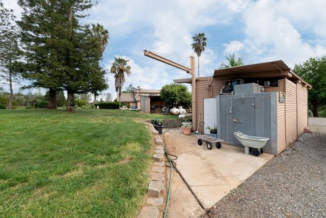 12832 Los Osos Street, Redding, CA 96003