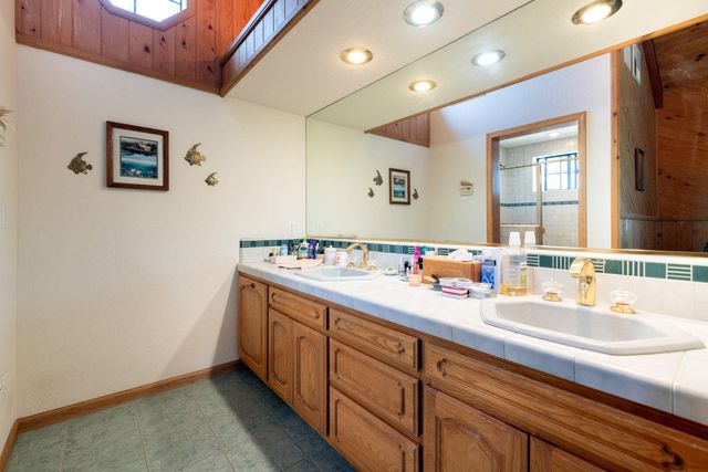 12832 Los Osos Street, Redding, CA 96003