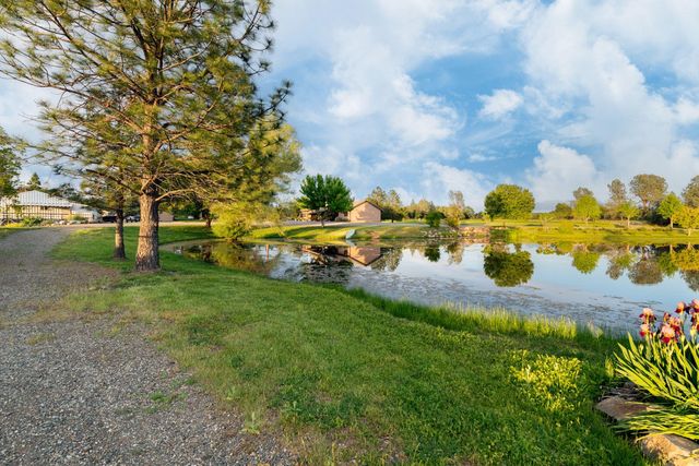 12832 Los Osos Street, Redding, CA 96003