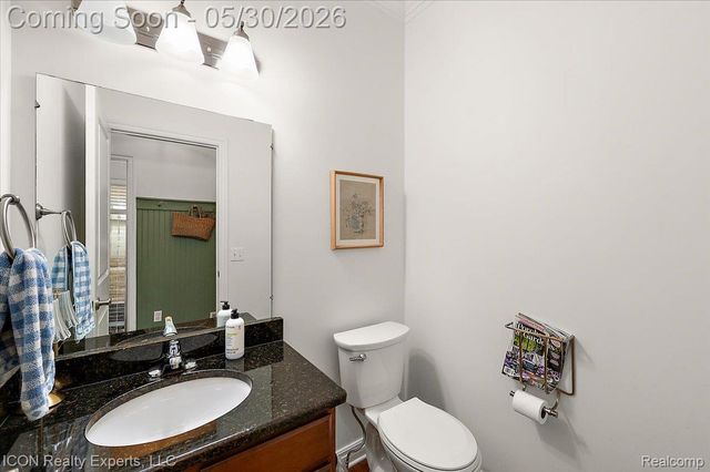 487 N Washington Avenue, Clawson, MI 48017