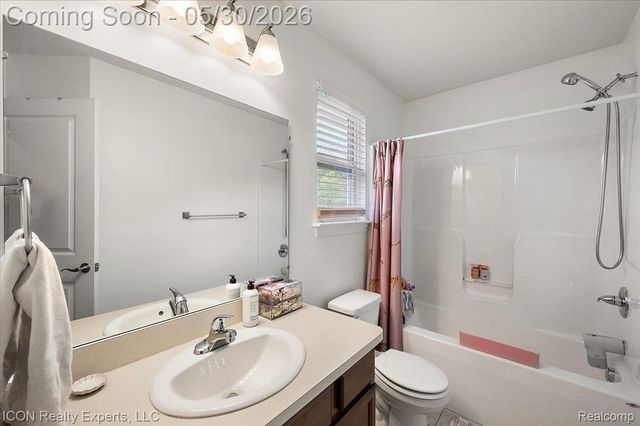 487 N Washington Avenue, Clawson, MI 48017
