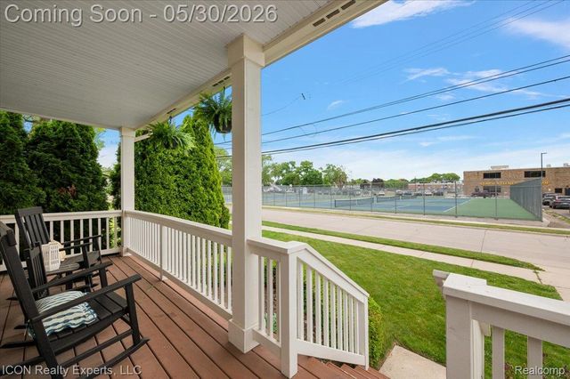 487 N Washington Avenue, Clawson, MI 48017