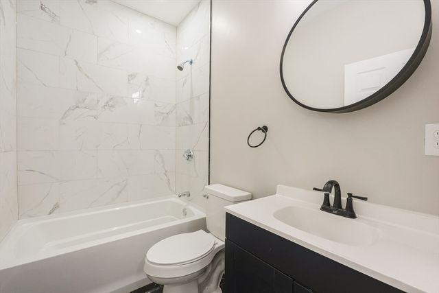 135 Washburn St, Taunton, MA 02780